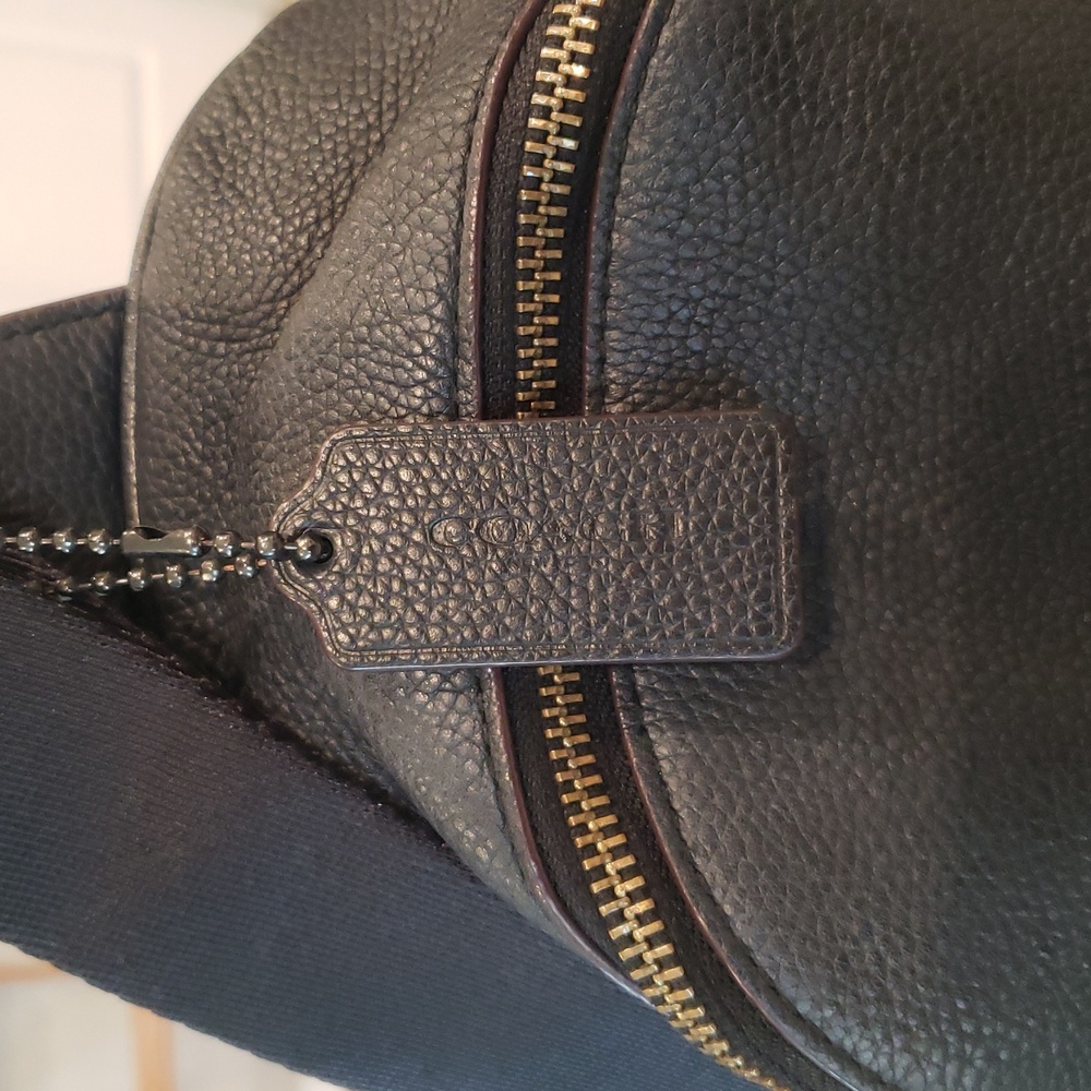 Coach Black Leather Men's Sling Bag - Picture 3 of 12